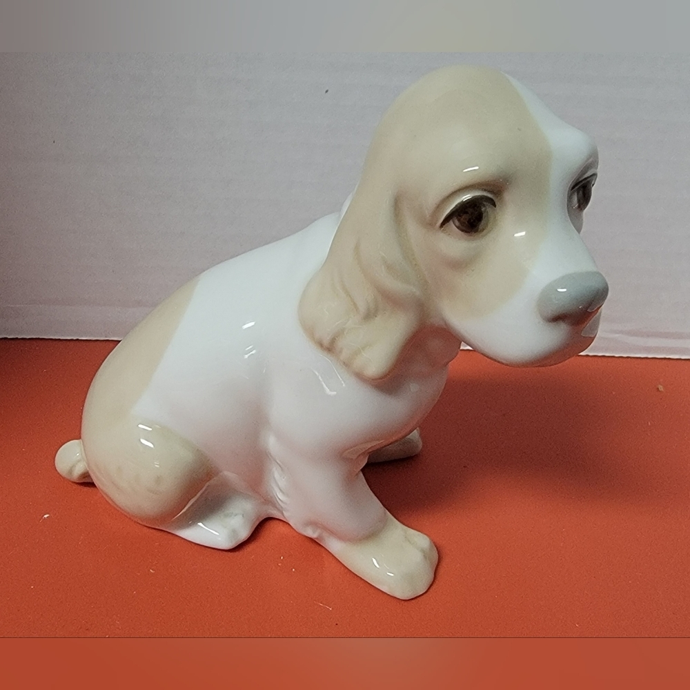 Vintage Porcelanas Miguel Requena Dog Figurine Valencia Spain,  tan & white 5 5"